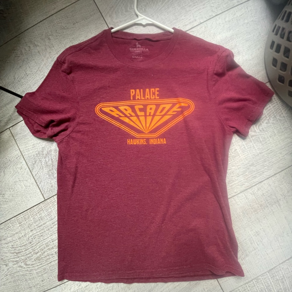 Stranger things “arcade” shirt